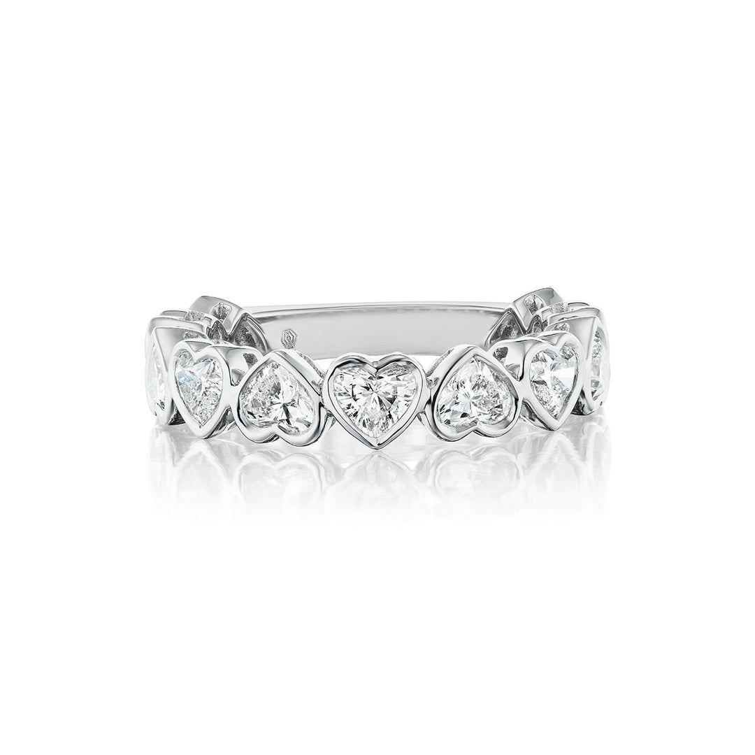 1.64ctw Heart Shape Natural Diamond Band in 18K Gold