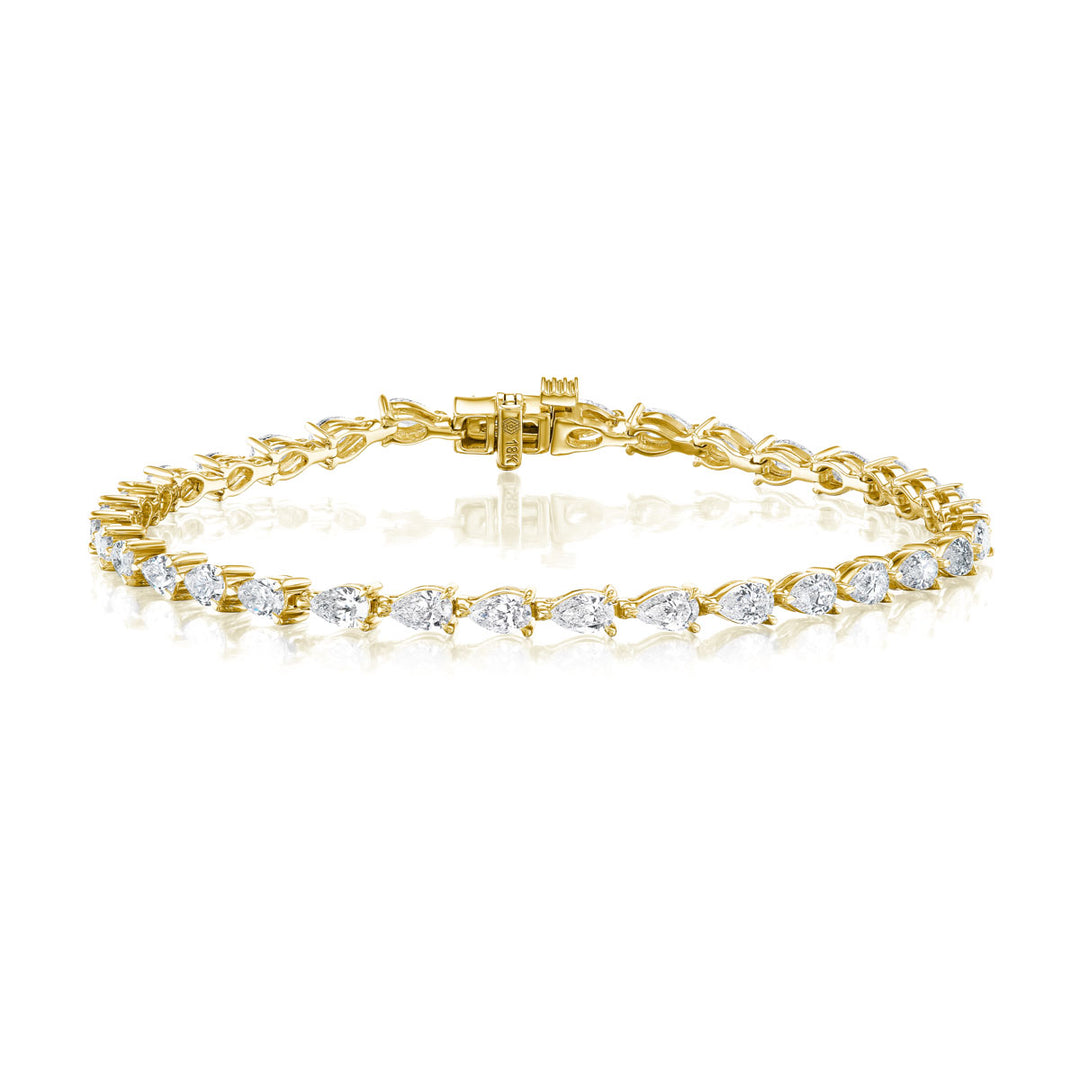 Dainty Pear Shape Natural Diamond Bracelet in 18K Gold