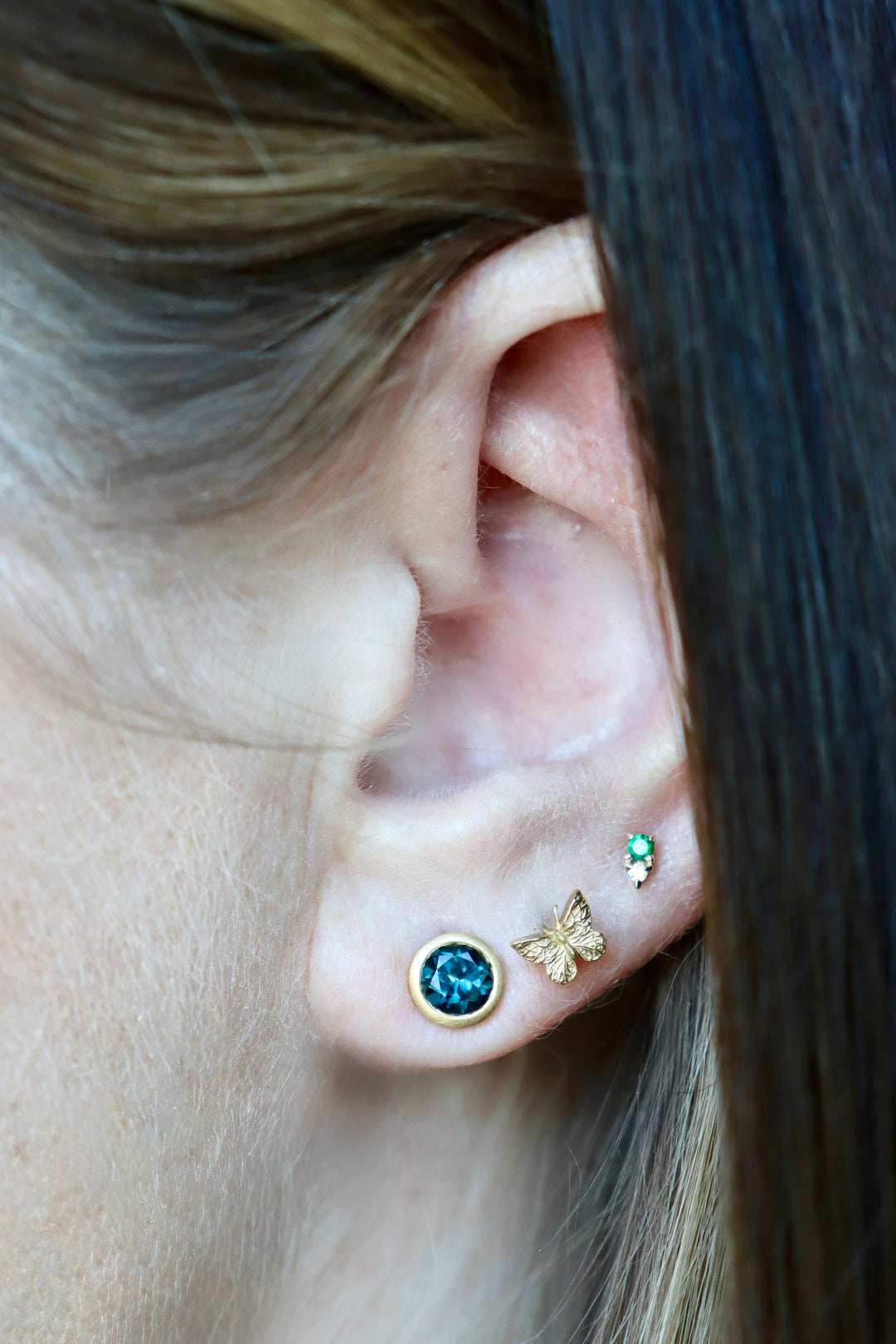1.08ctw Round Blue-Green Tourmaline Bezel Earrings in 18K Yellow Gold