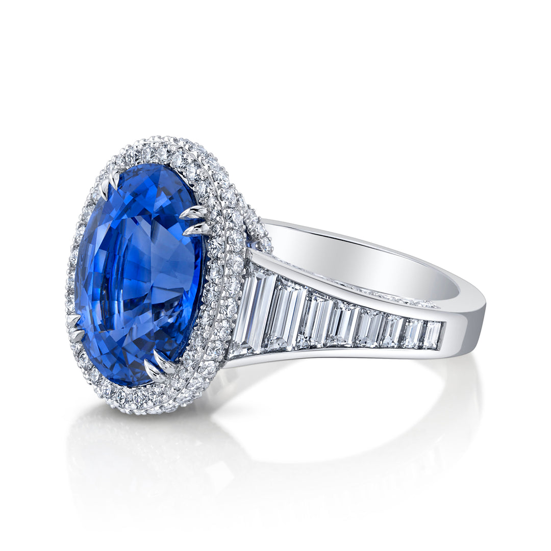 Exquisite 9.50ct Oval Brilliant Ceylon Sapphire & Diamond Ring