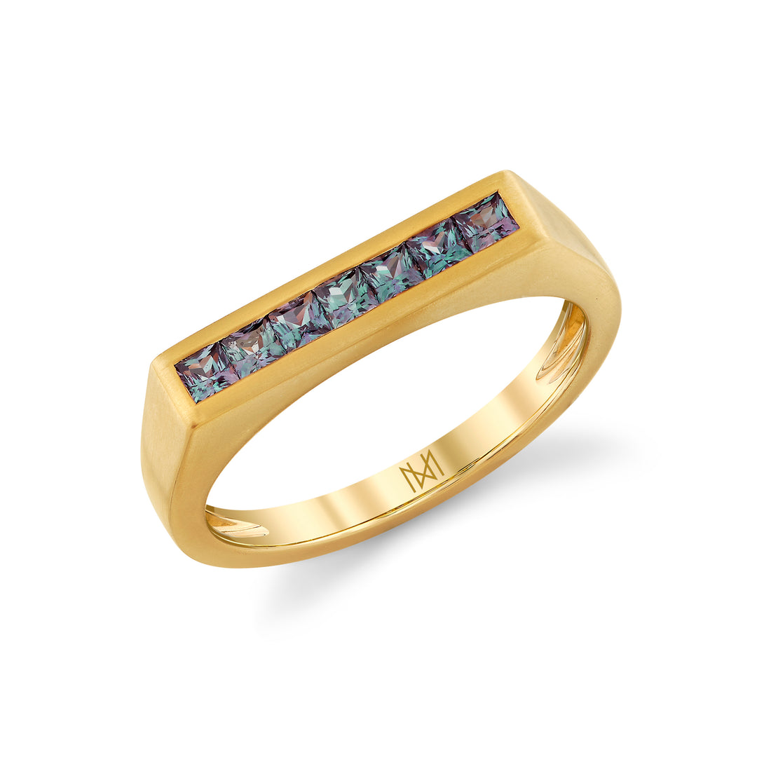 0.45ctw Alexandrite Bar Ring in 18K Yellow Gold