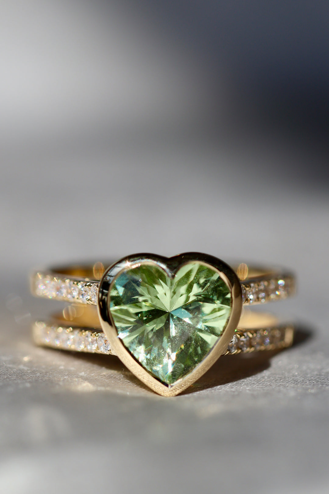 2.57ct Mint Garnet Heart Shaped Gemstone Bezel & Diamond Ring