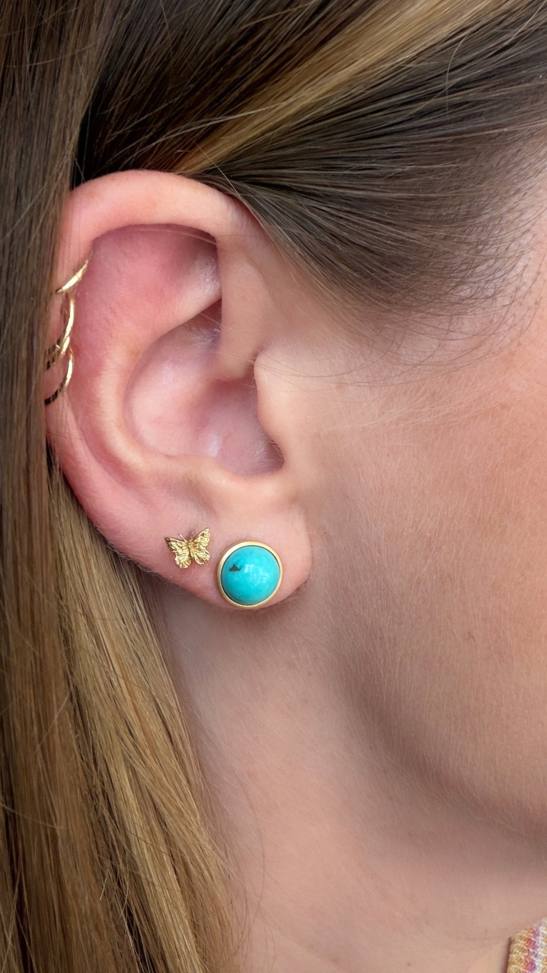 4.33ctw Round Turquoise Bezel Earrings in 18K Yellow Gold