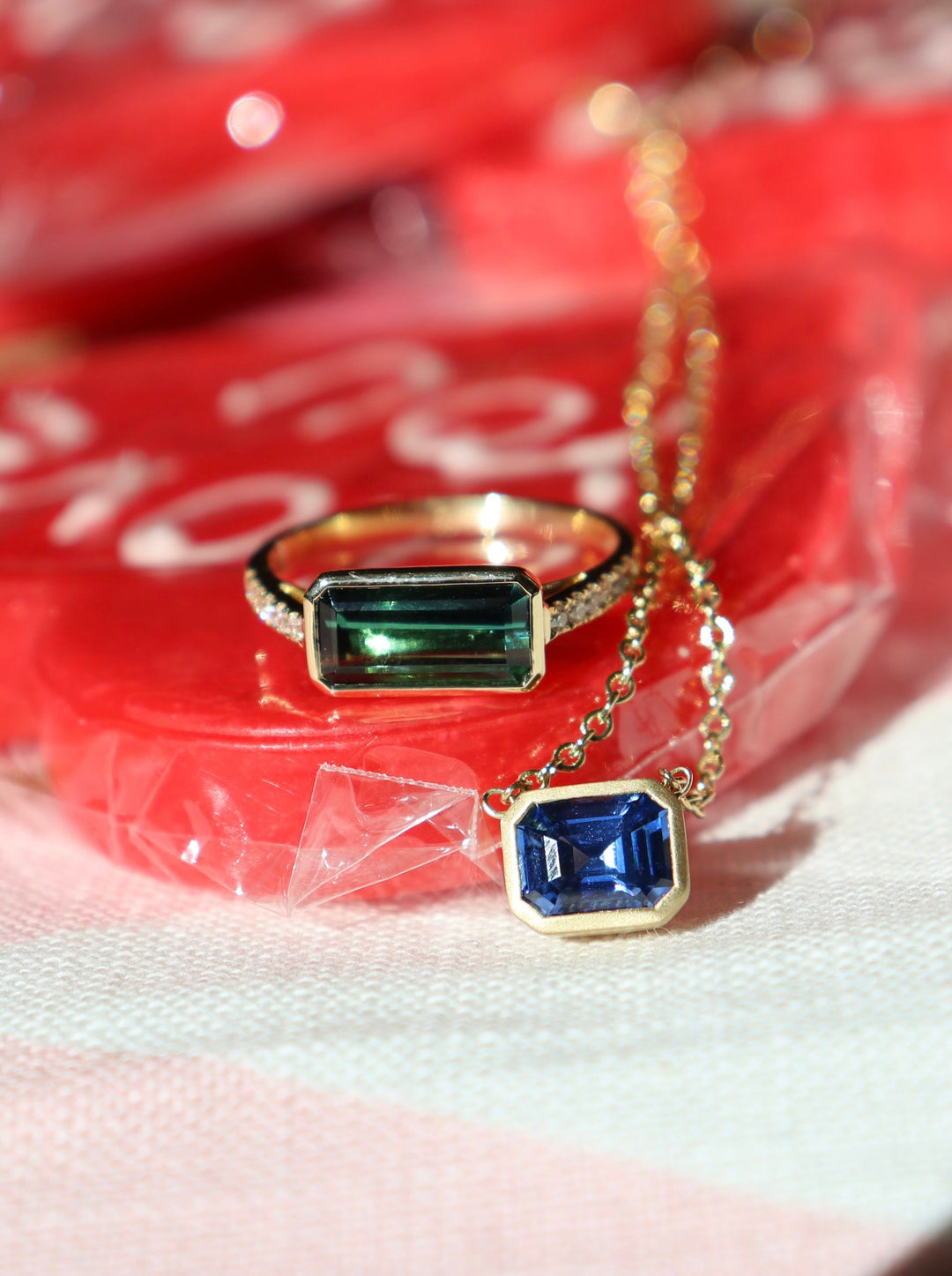 1.54ct Emerald Cut Sapphire Necklace