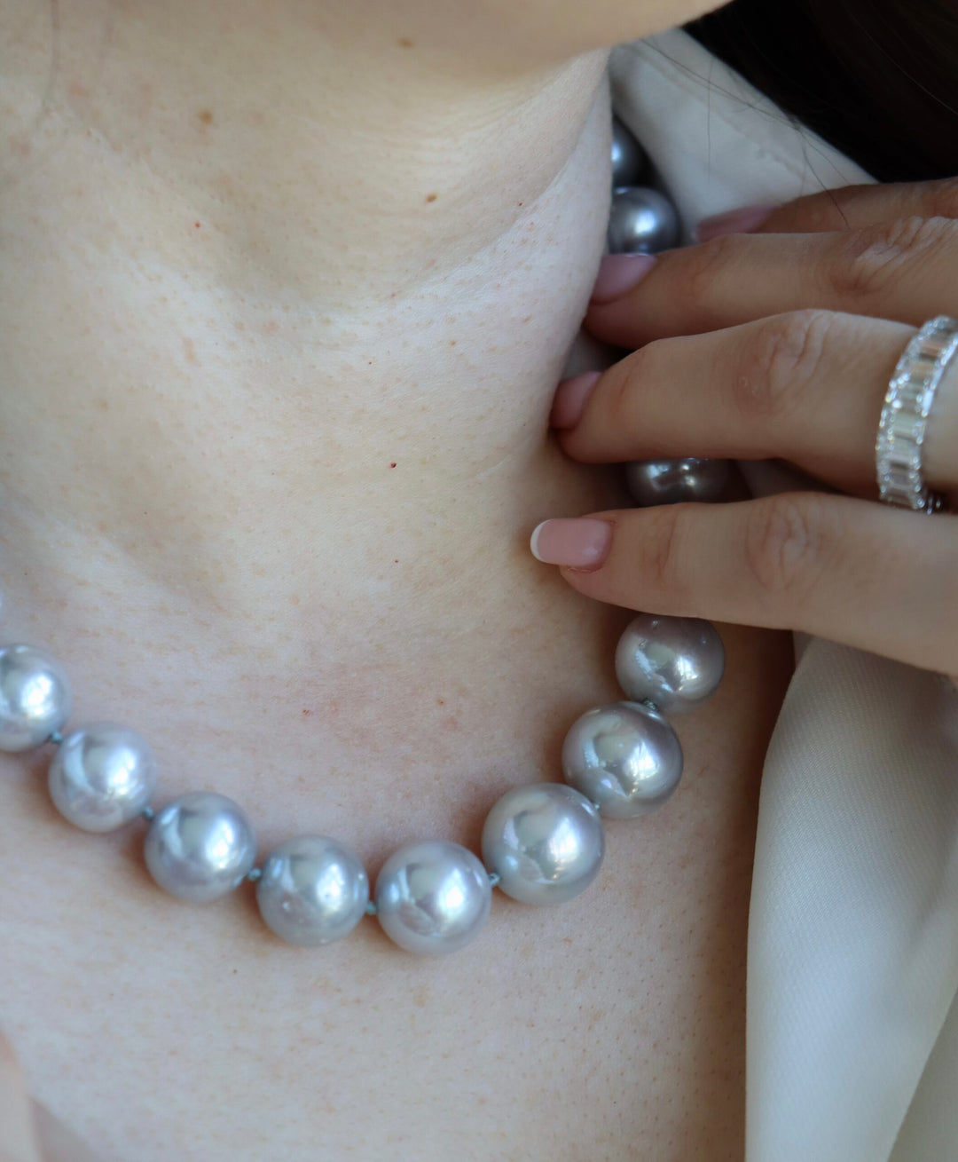 15mm Silver Round Pearl Strand